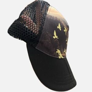 Oiselle trucker hat